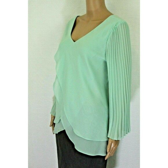 Hot In Hollywood Womens Top Blouse Medium V-Neck Pleated - Picture 2 of 4